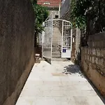 דירה Dubrava