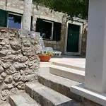 Dubrava דירה
