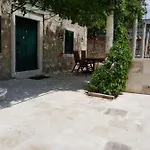 דירה Dubrava *