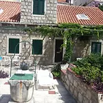 Dubrava דירה