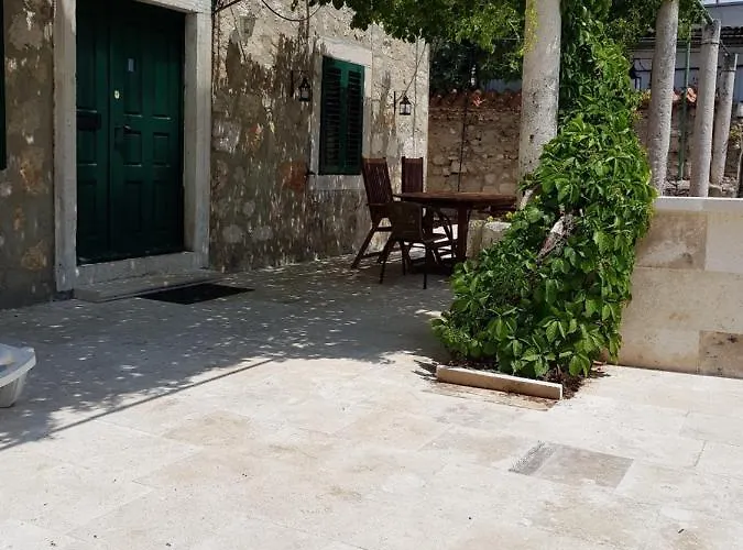 Apartament Dubrava *