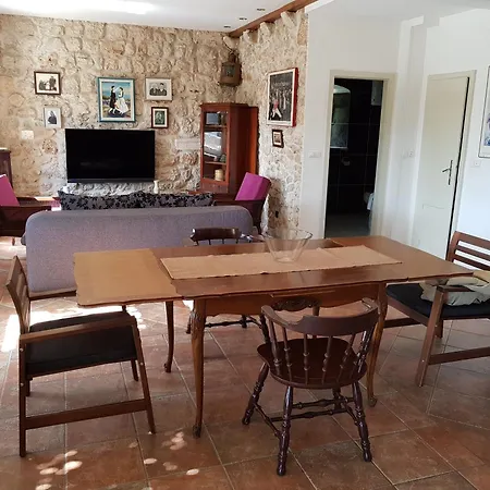 Dubrava Apartment *